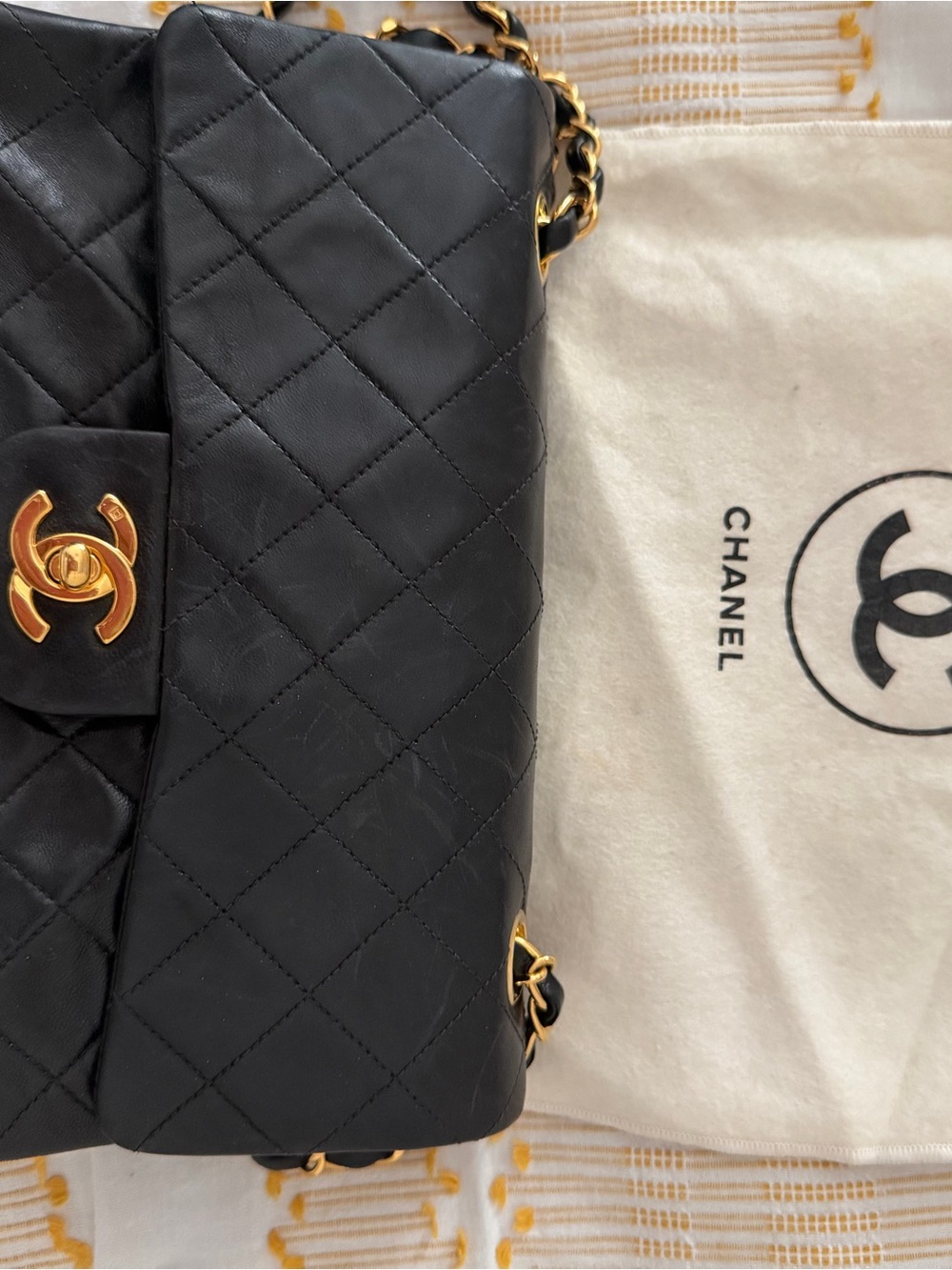 CHANEL Black Quilted Shoulder Bag with Gold Chain - Picture 2 of 6